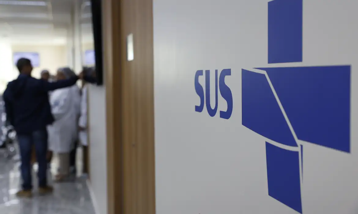 Governo investirá bilhões na rede privada de saúde para reduzir filas